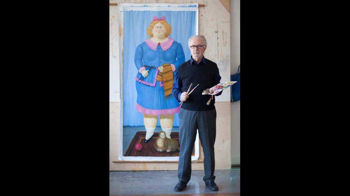 El artista, Fernando Botero, frente a su obra ‘Tejedora’, 2009, en el Museo Nader, Wynwood Art District.