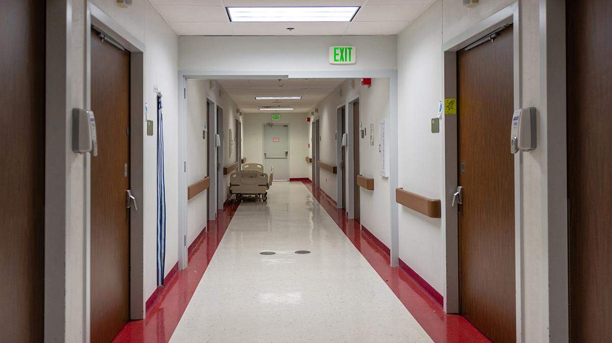 George Nation, profesor de negocios en la Universidad Lehigh de Pennsylvania, quien estudia los precios en los hospitales, calificó la regla final y la propuesta sobre las aseguradoras como “un movimiento en la dirección correcta”.