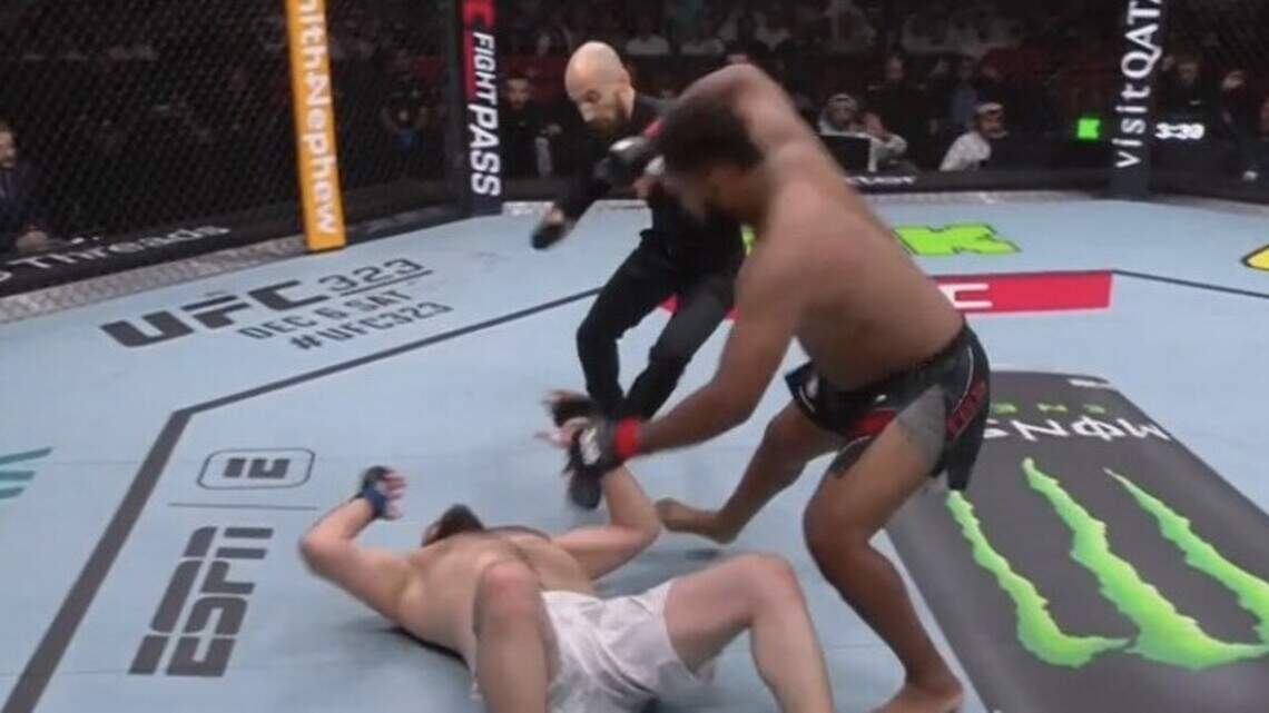 Alto riesgo y mejor recompensa. El Plátano Power también se exhibe en la UFC con el Salsa Boy