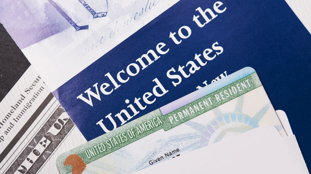 Bajo el gobierno de Trump, EEUU ha endurecido las reglas para ajustes migratorios como la obtención de la green card, el asilo y la emisión de visas.