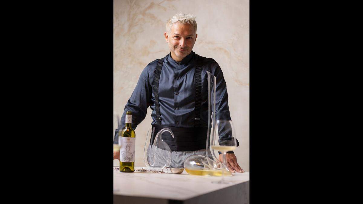 José Bracamonte es sommelier y artista.