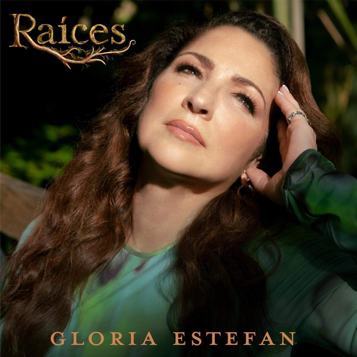 Carátula de “Raíces”, de Gloria Estefan.