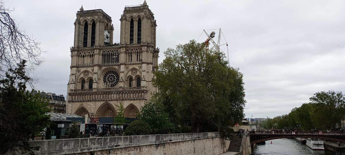 Notre Dame abrirá a finales de año tras varios años de reconstrucción. Pero sus alrededores, junto al Barrio Latino, siguen siendo una visita casi obligatoria.