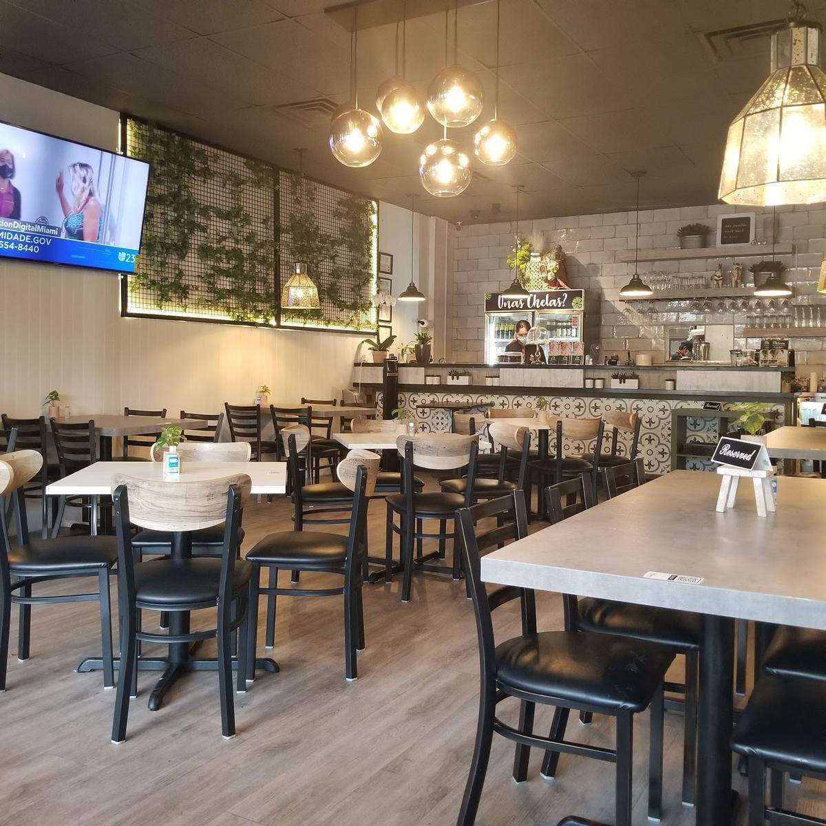 Oh Ceviche ofrece un acogedor espacio en su local ubicado en Davie, Florida.