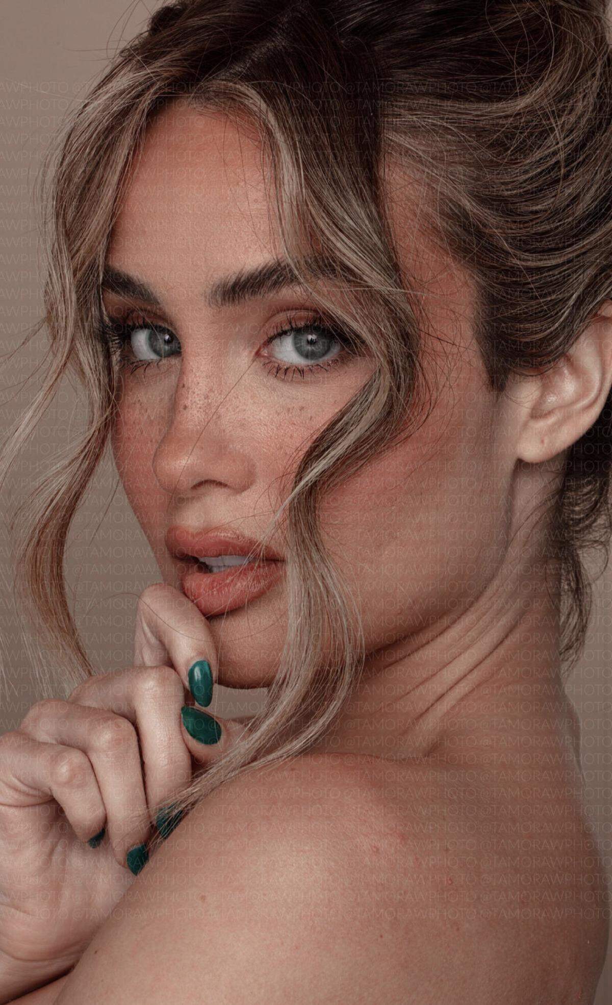 Después de quedar entre las cincos finalistas en Miss Universe Cuba 2025, Mia Angelina Donadio Cancio regresa para ganar la corona de Miss Universe Cuba 2026.