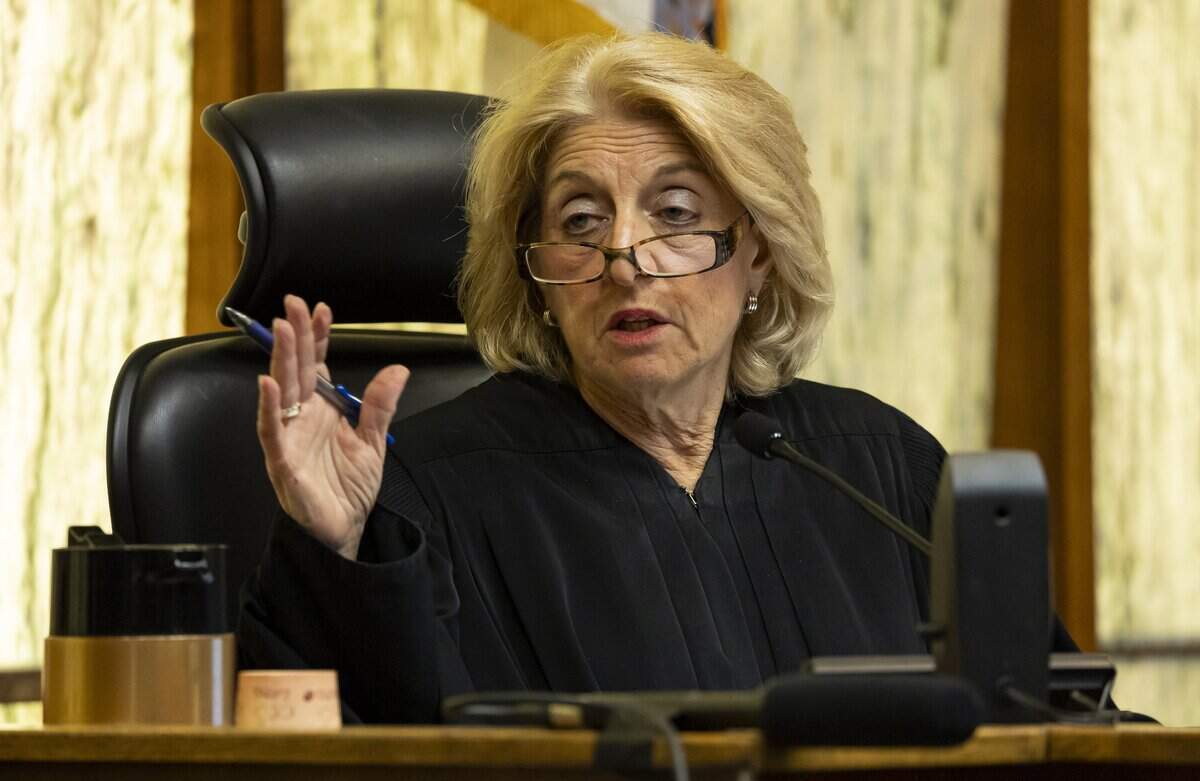 La jueza del Tribunal de Circuito de Miami-Dade, Marisa Tinkler Méndez, habla durante el juicio de George Pino en el Edificio de Justicia Richard E. Gerstein el viernes 12 de junio de 2026, en Miami, Florida.