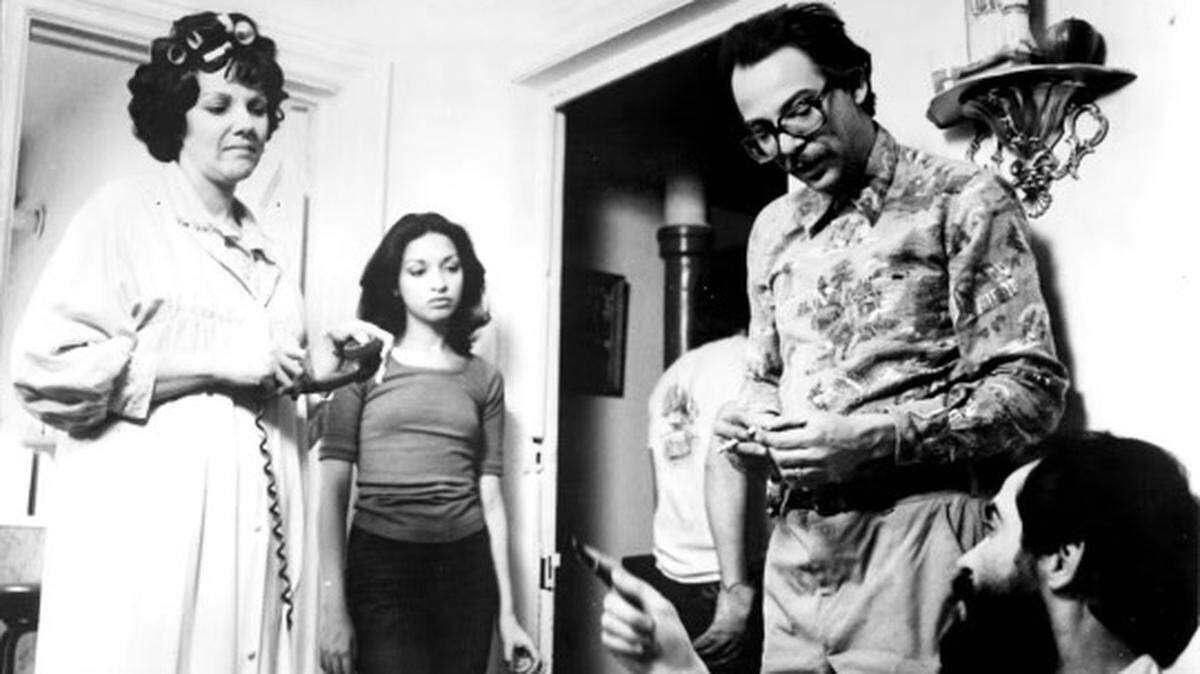 Zully Montero, Elizabeth Peña y Raimundo Hidalgo-Gato en ‘El Súper’ (1979), dirigido por León Ichaso y Orlando Jiménez Leal, abre el Ciclo de Cine Cubano del Miami Dade College en el Koubek Center, el 26 de enero a las 7:30 p.m.