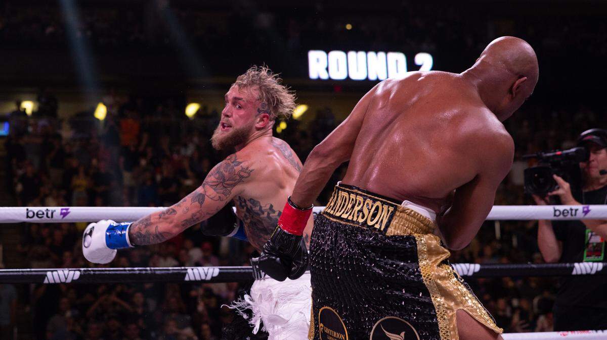 Muchos creyeron que el sábado en la noche caería el invicto de Jake Paul y que su maquinaria de mercadeo quedaría enterrada bajo los efectos de una leyenda como Anderson Silva, pero “The Problem Child’’ se llevó una trabajada victoria por decisión unánime que todavía le dará cuerda para rato.