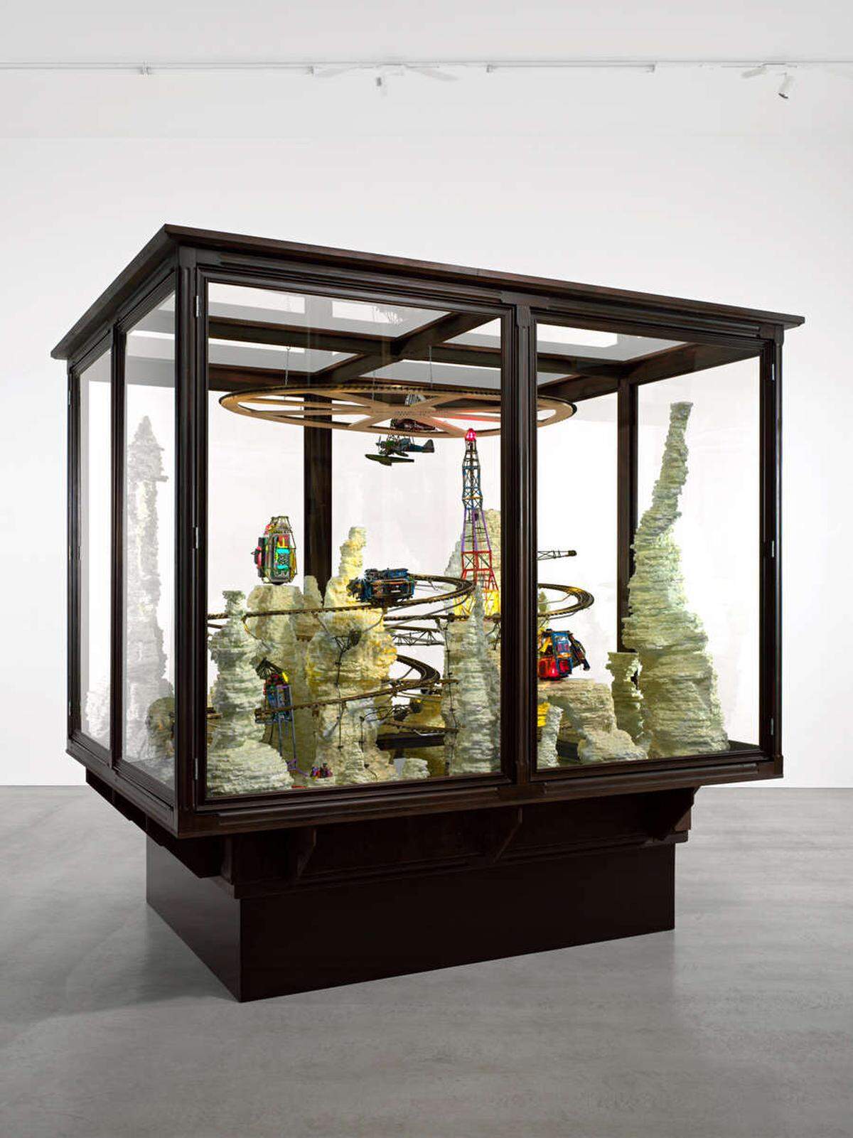 Una&nbsp;de las obras en la muestra “Pretentious Crap”, del artista Zhivago Duncan, expuesta en el PAAM hasta septiembre. 
