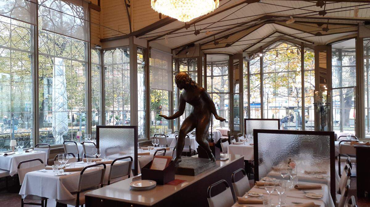 Kappeli, elegante restaurante del centro de Helsinki.
