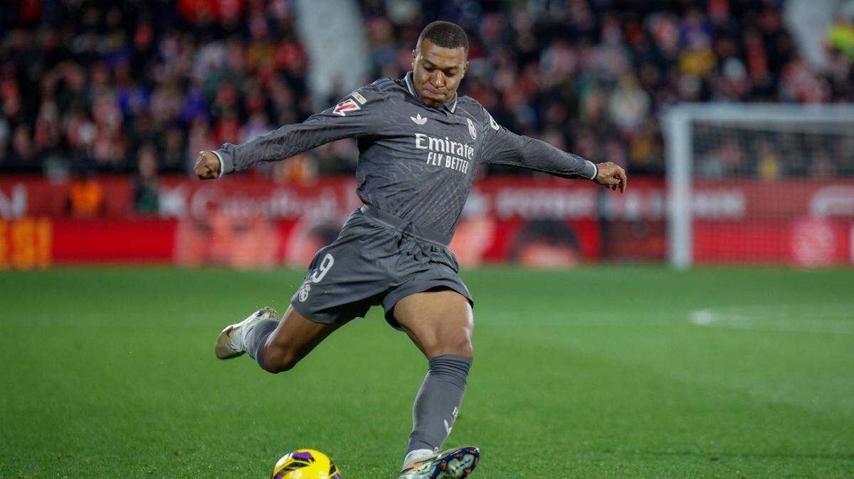 Kylian Mbappé se mostró muy feliz por los meses que lleva en el Real Madrid y negó que esté pasando por una especie de depresión por sus problemas dentro y fuera del terreno de juego.
