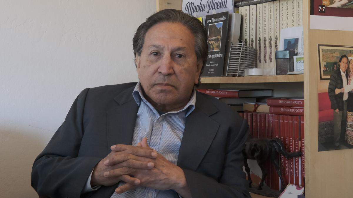 Foto de archivo. El expresidente peruano Alejandro Toledo (2001-2006) fue recluido este domingo en el penal limeño de Barbadillo, donde están también los expresidentes Alberto Fujimori (1990-2000) y Pedro Castillo (2021-2022), para cumplir una prisión preventiva de 18 meses a raíz del proceso abierto en su contra por lavado de activos, horas después de haber sido extraditado desde Estados Unidos.