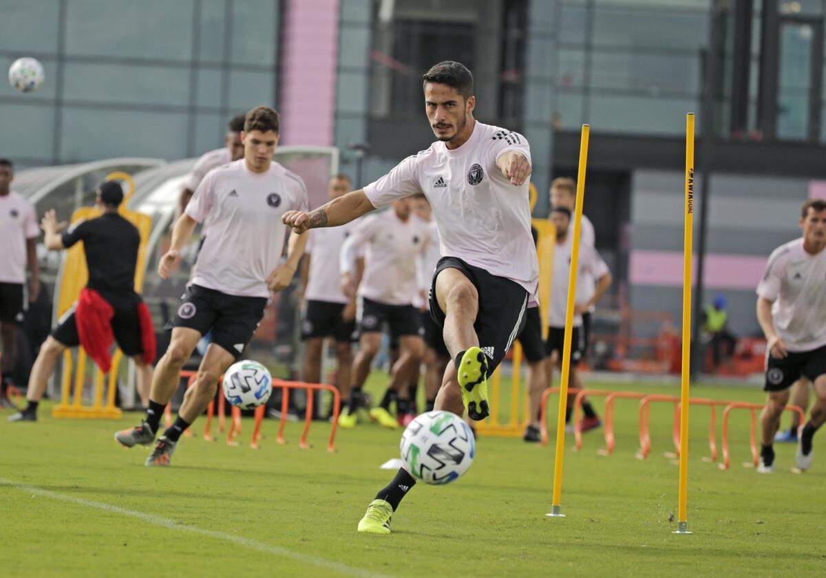 El Inter Miami anunció este lunes el traspaso definitivo del defensa argentino Nicolás Figal a Boca Juniors. Figal regresa así a Argentina, donde comenzó en 2014 su carrera profesional en Independiente.