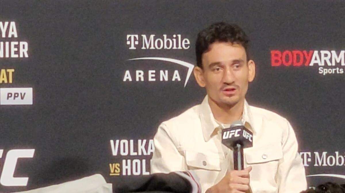 Alexander Volkanovski ya venció dos veces a Max Holloway, primero quitándole su título de peso pluma y luego defendiéndolo con éxito en una revancha. Sin embargo, el resultado de esa revancha fue algo polémico.