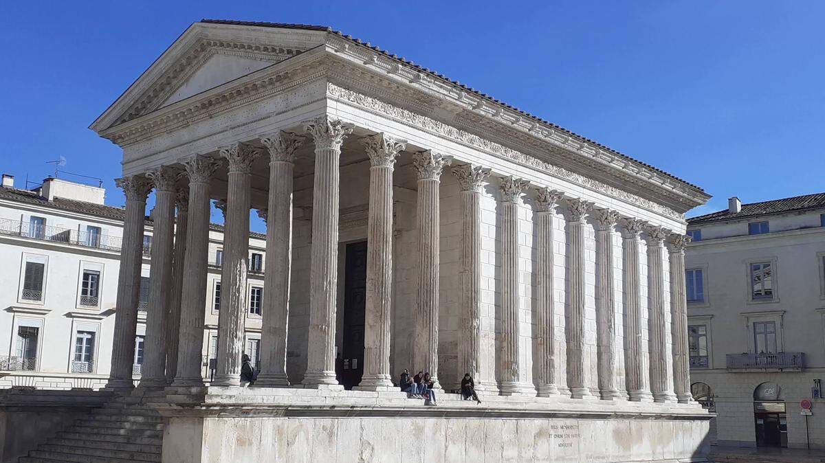 Maison Carré de Nîmes, templo romano mejor conservado en el mundo.