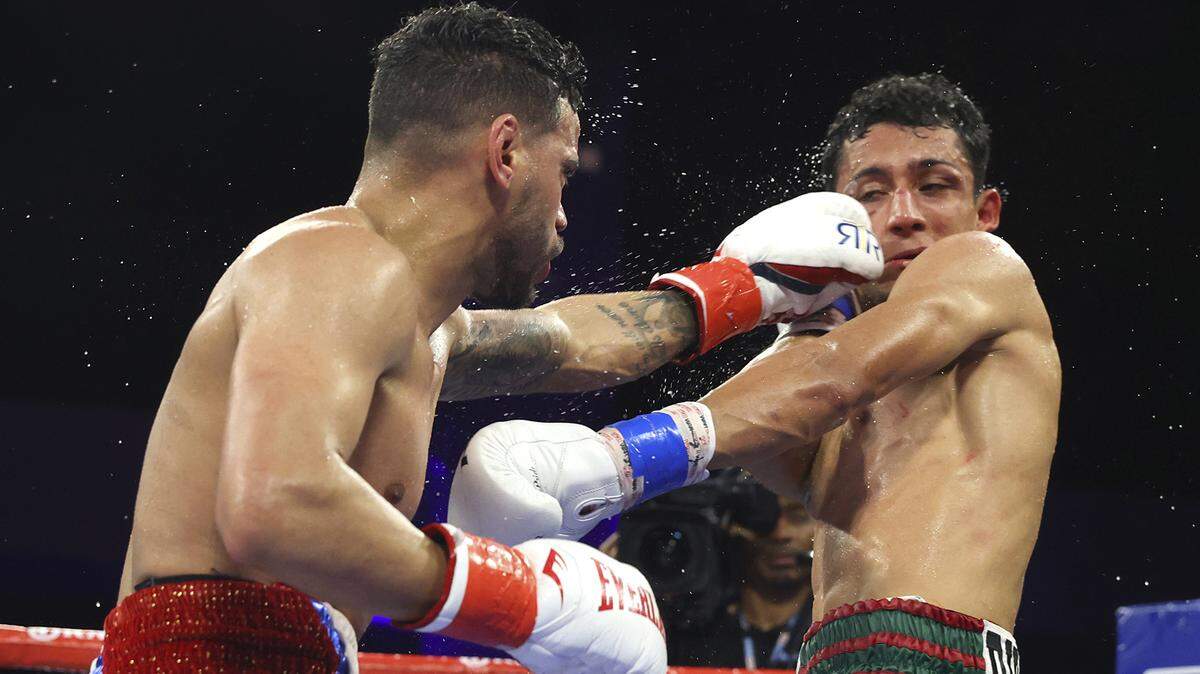 Todo apunta a que una segunda cita entre el ex campeón pluma cubano Robeisy Ramírez y su vencedor Rafael “Divino’‘ Espinoza tiene una posibilidad de suceder en algún momento del verano próximo.