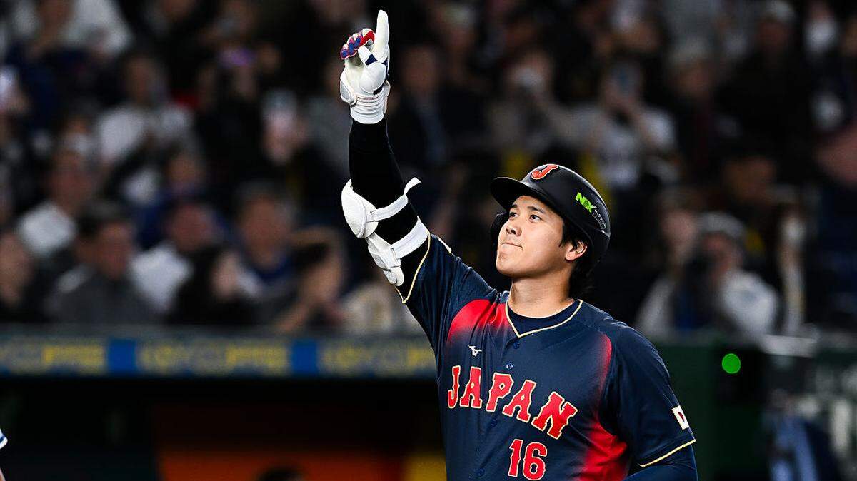 El astro Shohei Ohtani conectó su segundo jonrón del Clásico Mundial de béisbol para dar a Japón su segundo triunfo en el torneo, un sufrido 8-6 contra Corea del Sur, el sábado en Tokio.