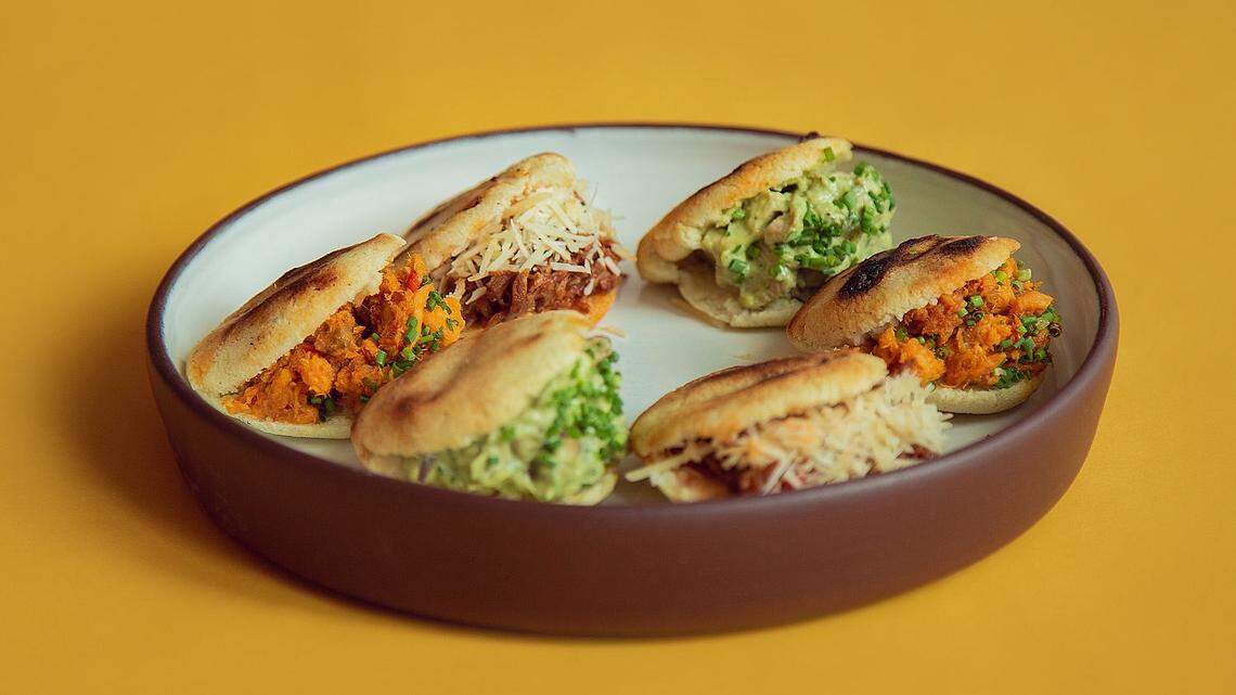 Arepa reina pepiada del Chef Carlos García.