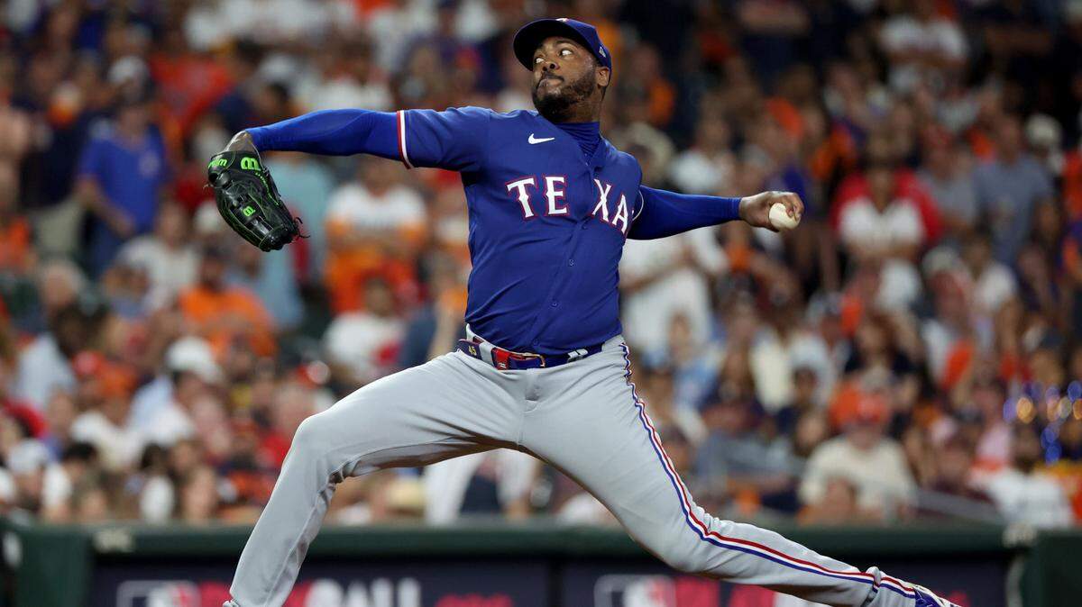 El relevista de los Rangers de Texas Aroldis Chapman solo ha permitido una carrera en seis y un tercio de entradas en los playoffs y ha sido una pieza clave contra los bateadores zurdos.
