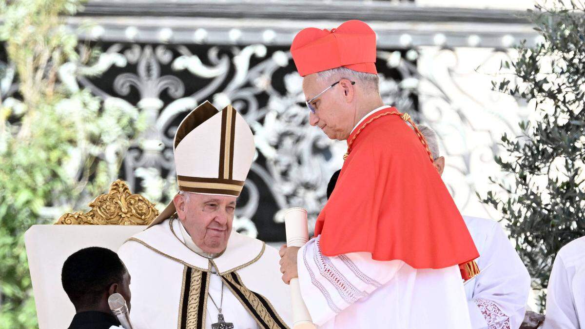 Foto de archivo: El papa Francisco nombra cardenal a Robert Francis Prevost, el 30 de septiembre de 2023, en una ceremonia en la Ciudad del Vaticano. 