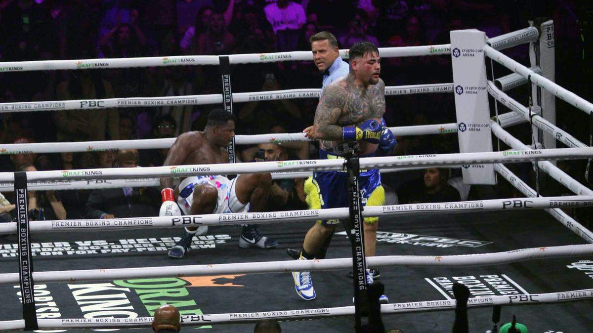 Andy Ruiz (der.) derrotó por decisión unánime a Luis Ortiz, el 4 de septiembre de 2022 en Los Angeles.