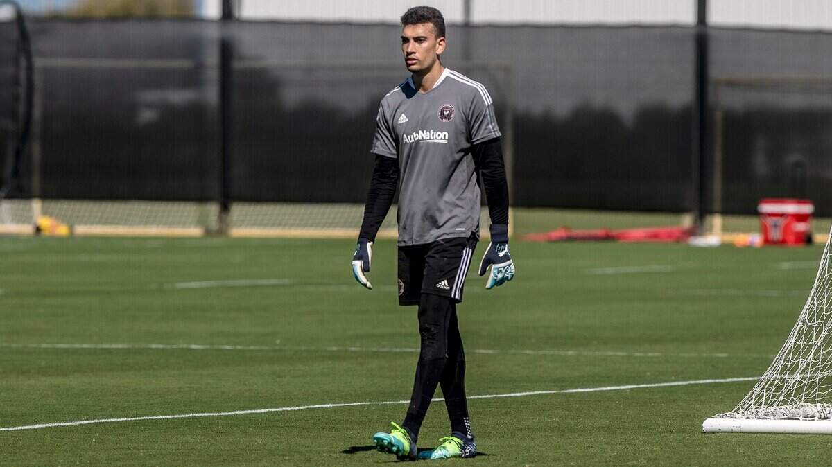 El nuevo portero del Inter Miami CF, CJ Dos Santos, durante una práctica en las instalaciones del club en Fort Lauderdale, el 10 de febrero de 2022.