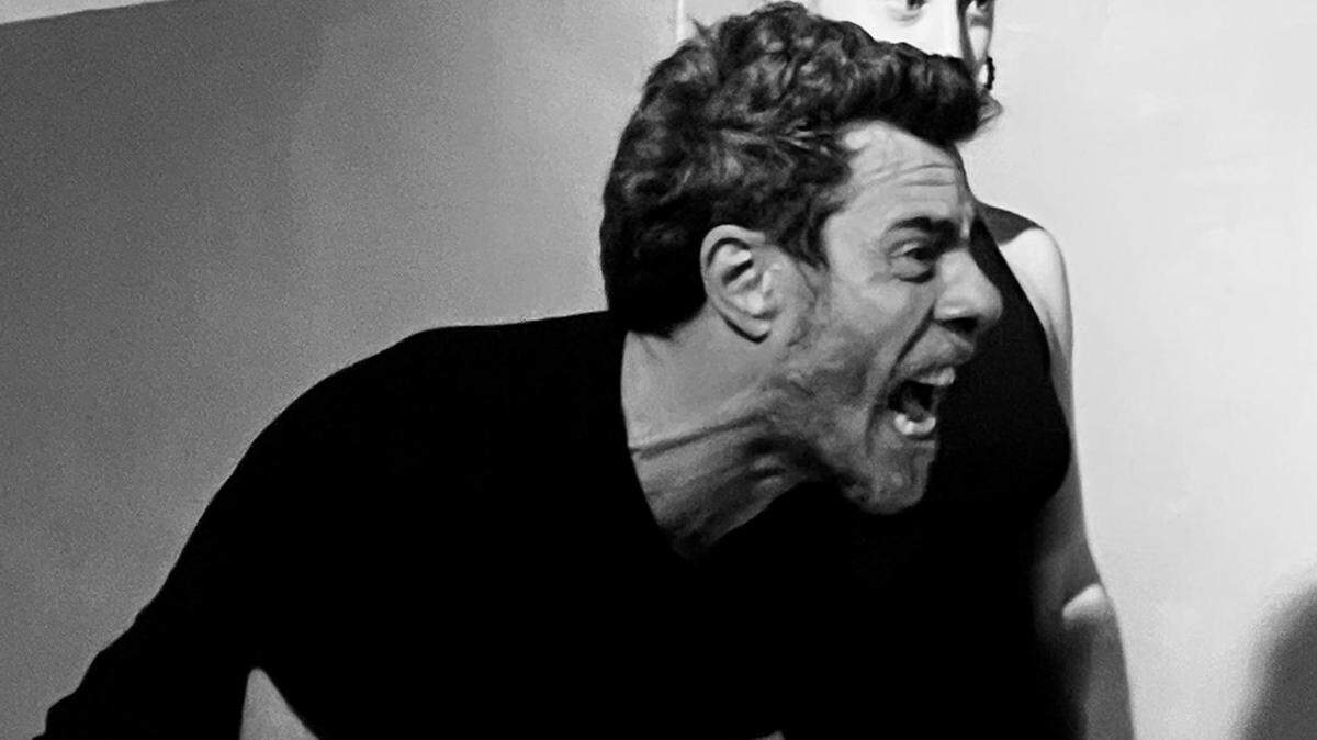 Las premisas del actor, director y ‘coach’ internacional español Juan López-Tagle para guiar el trabajo de un actor son muy sencillas: lo que no puede faltar son la acción y el disfrute. 