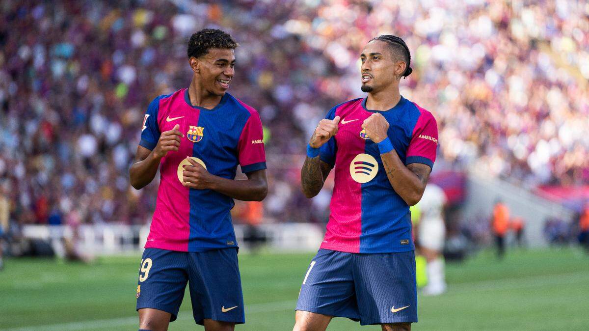 Tras su demostración en el partido de ida, pese al empate 3-3, Lamine Yamal (izq.) será la principal baza del Barcelona para busca el boleto a la final en San Siro, sin olvidar los goles de Raphinha.
