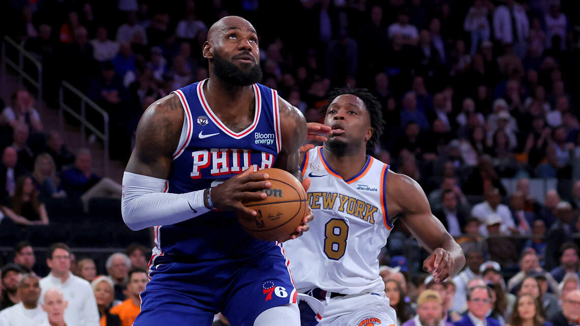 LeBron James comienza nueva aventura en Filadelfia con triunfo y amarga la fiesta de los campeones