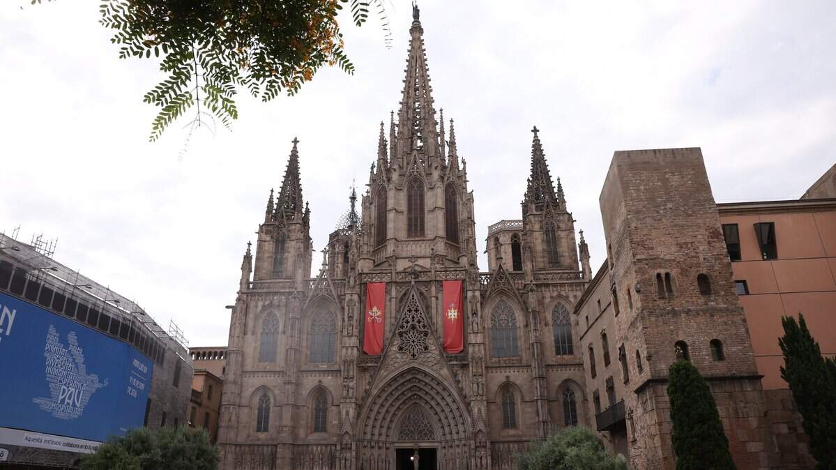 
Vista general de la Catedral de Barcelona antes de la participación del papa León XIV en un servicio de oración al mediodía en la Catedral de la Santa Cruz y Santa Eulalia el 9 de junio en Barcelona, España. 