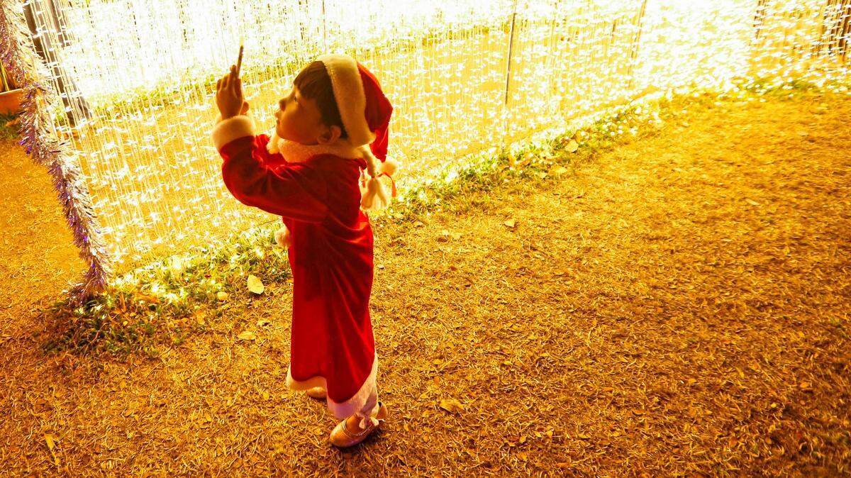 La Navidad de las videollamadas está aquí debido a la pandemia de la covid-19. La tecnología nos acerca más en estas fechas.