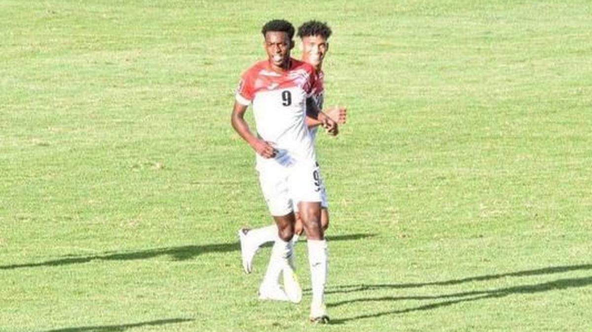Los Reyes de Cuba, Maykel (9) y Dario (20), se combinaron para anotar el 1-0 ante San Vicente y Granadinas rumbo al mundial de Catar 2022, en Granada, el 8 de junio de 2021.