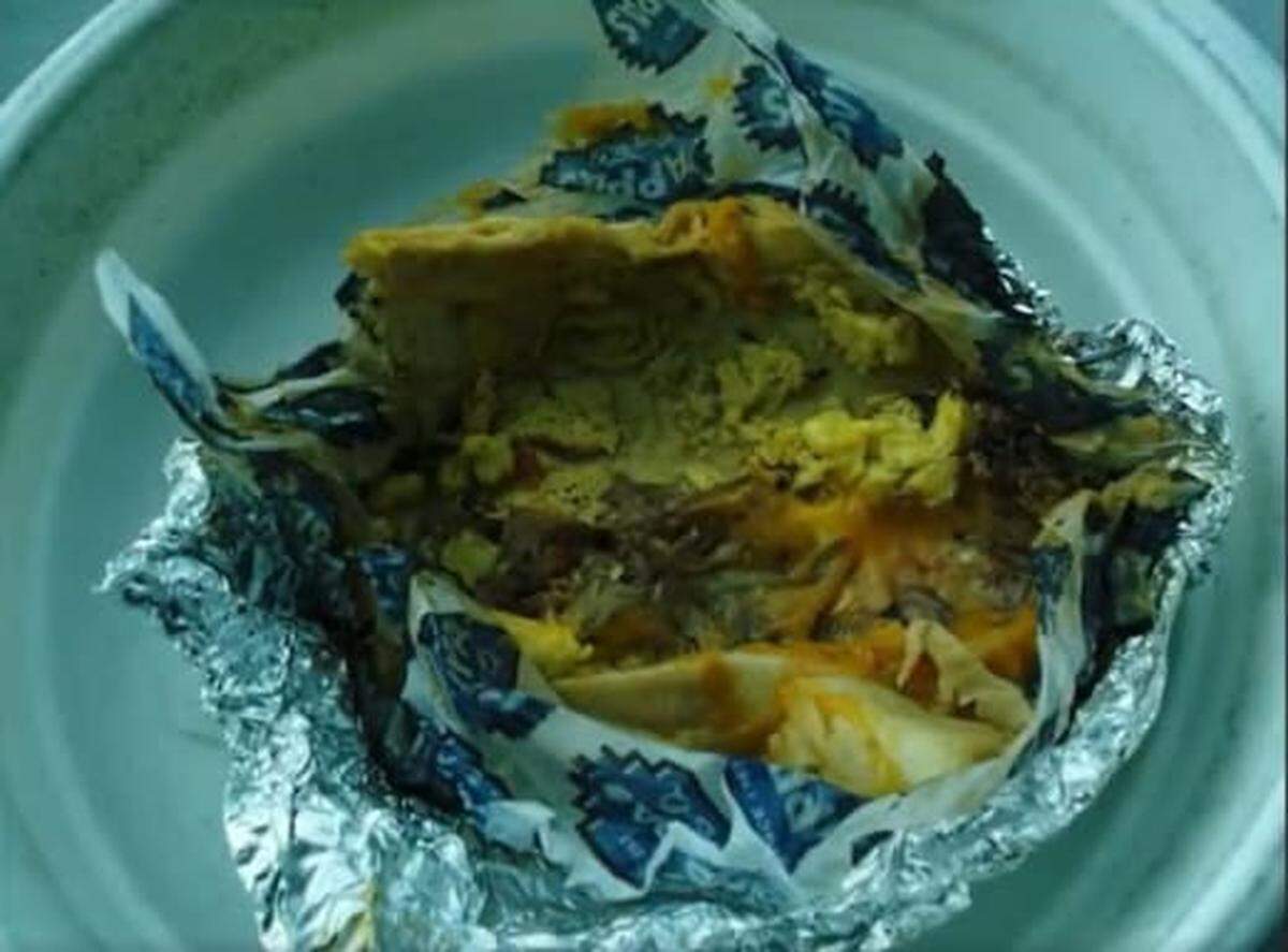 El más sorprendente de todos los artículos fue el burrito de metanfetamina encontrado en el Aeropuerto Internacional Hobby en Houston.