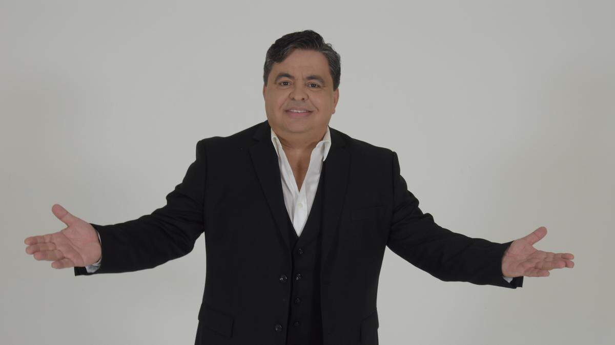 La matriz de América Tevé Canal 41 presentó una demanda en los tribunales de Miami contra José Pérez Córdoba, el comediante cubano conocido como Carlucho, quien fue despedido del canal hace varios meses.