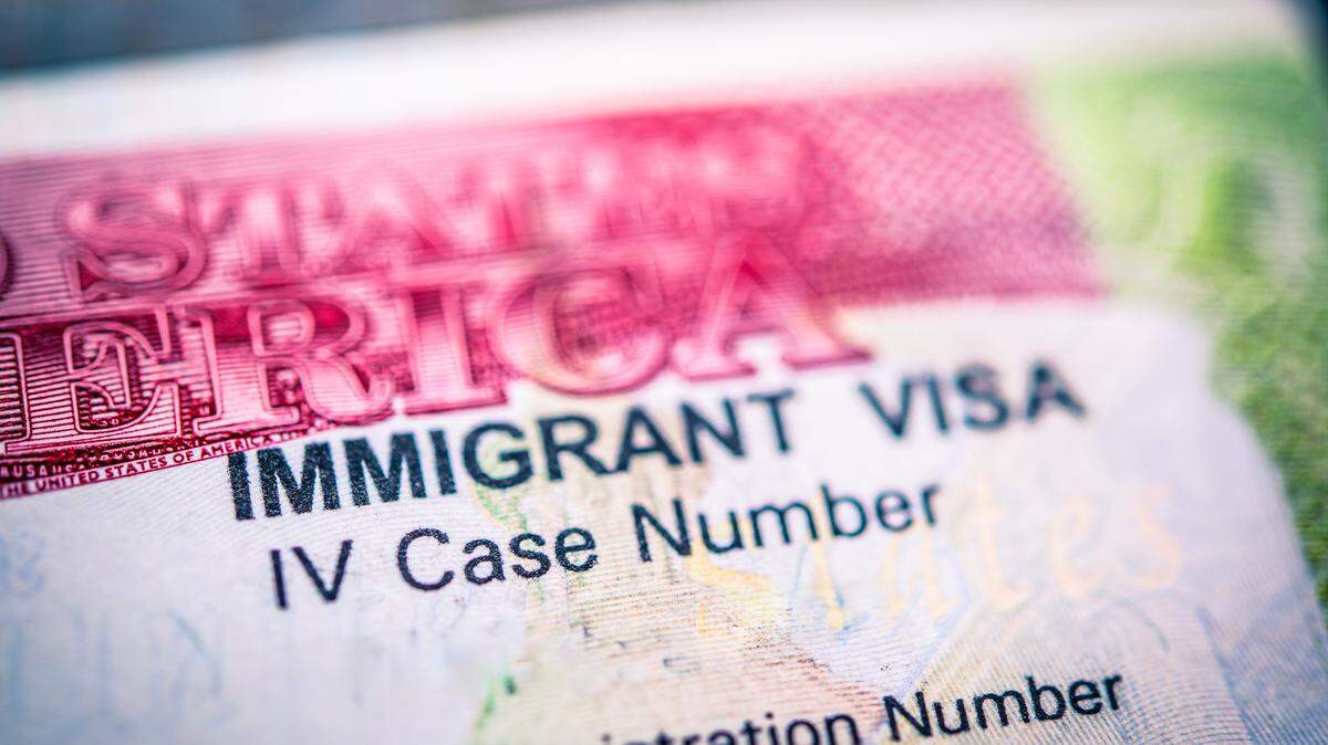 El abogado de inmigración Héctor Benítez Cañas recomienda desarrollar un buen plan migratorio en 2026 para avanzar tu caso para regularizar tu estatus migratorio en Estados Unidos y prepararte para eventos inesperados.