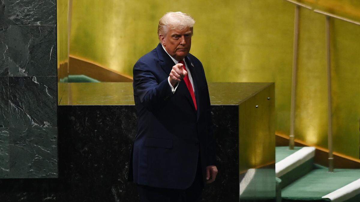 La ONU concluyó el martes que el fallo en una escalera mecánica en su edificio que afectó al presidente Donald Trump y su esposa Melania justo cuando llegaban a la sede del organismo se debió probablemente a un camarógrafo del propio equipo del mandatario estadounidense.