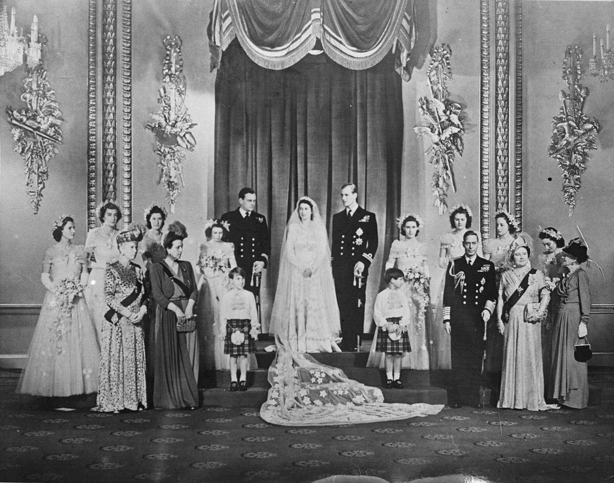 En el Palacio de Buckingham con Felipe, después de su boda, 1947.