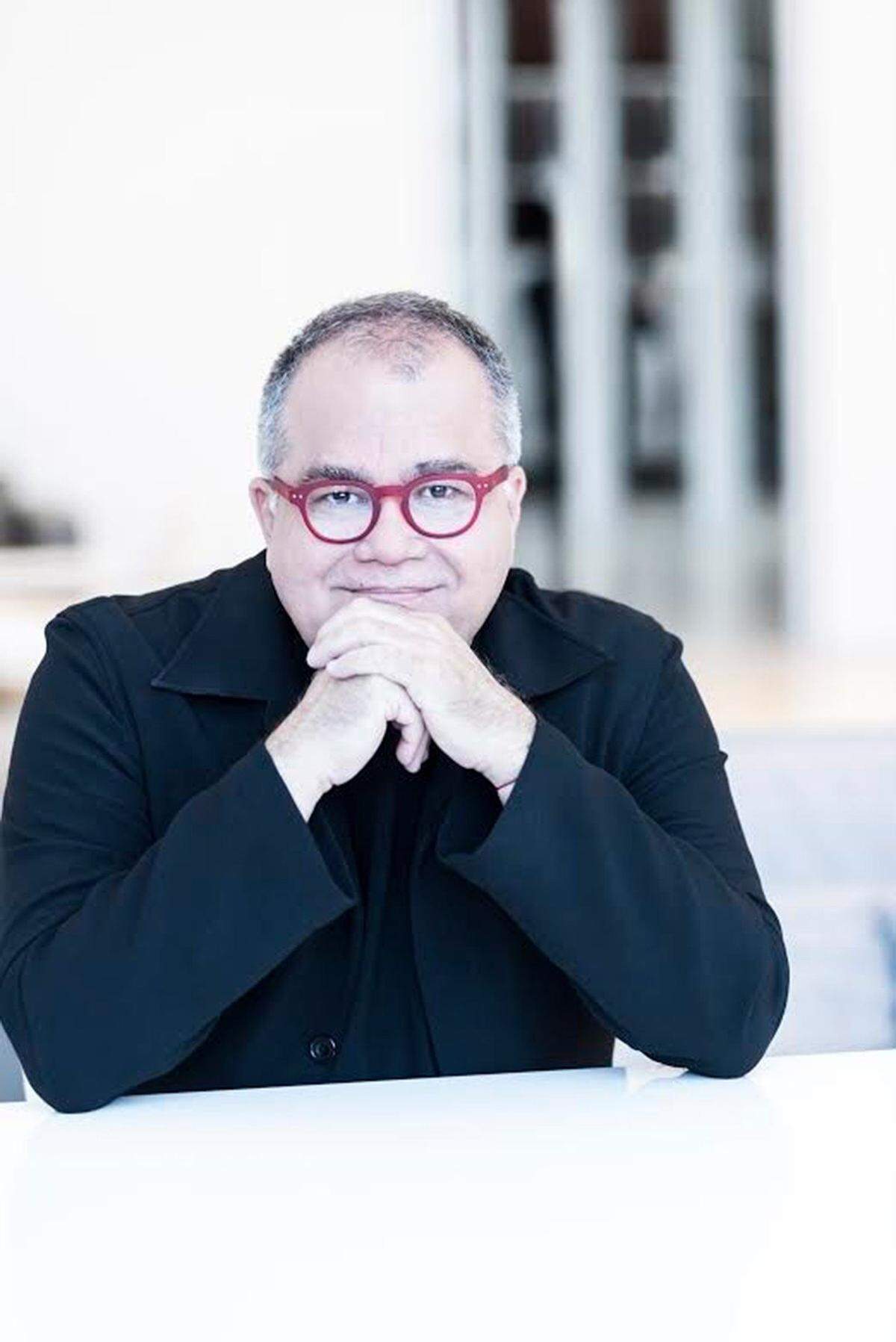 Armando Lucas Correa, Editor en Jefe de People en Español, trae una novela animada por la primera que publicó, ‘La niña alemana’ (2016, Simon & Schuster), best seller internacional traducido a 14 idiomas y publicado en más de 20 países. Esta vez es ‘La hija olvidada/The Daughter’s Tale’ (2019).