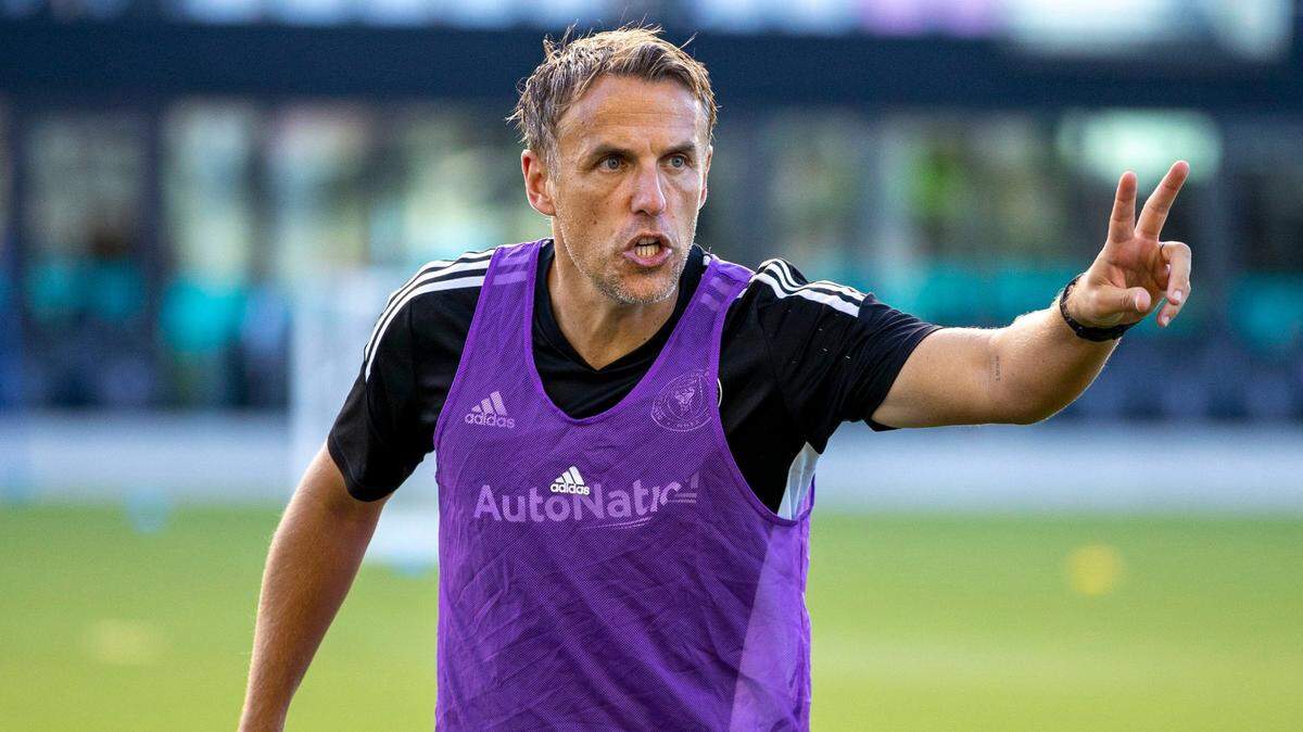 Phil Neville ha dicho que quiere quedarse en los próximos años al frente del Inter Miami.