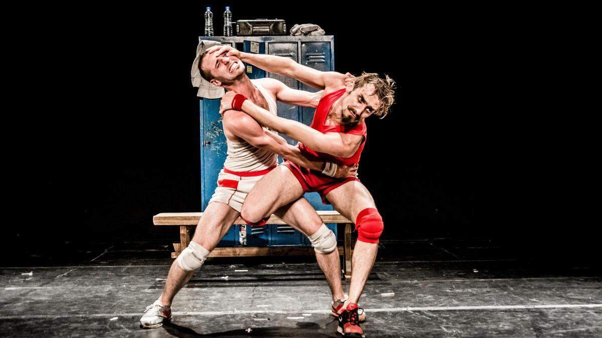 Luciano Rosso y Alfonso Barón en “Un Poyo Rojo”, que se presentará el viernes 12 de abril y el sábado 13 en el On Stage.Black Box Theater del Miami-Dade County Auditorium.