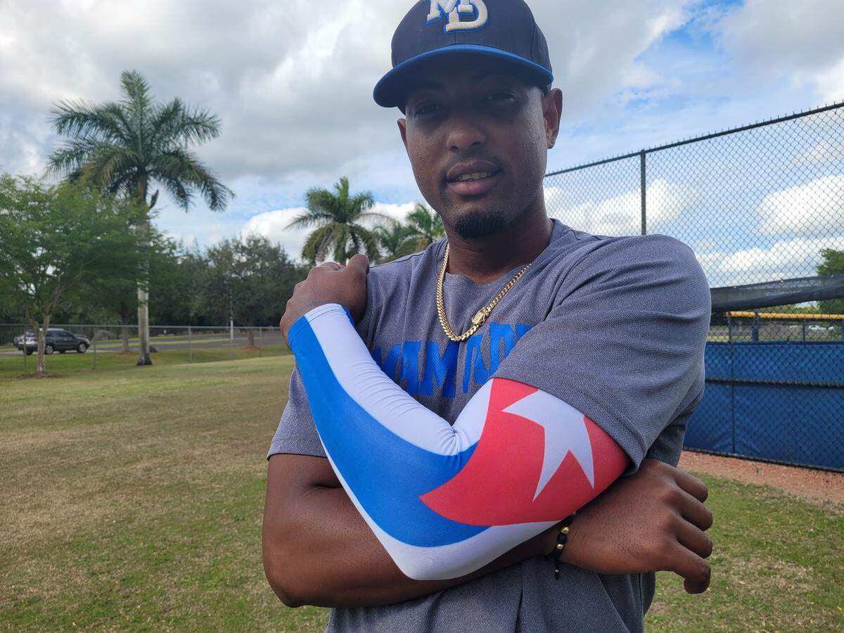 Andy Rodríguez no entendió al principio por qué lo querían convertir en abridor. Ahora lo encuentra todo más claro y, especialmente útil. El lanzador cubano será el as de la rotación del equipo del Miami-Dade College.