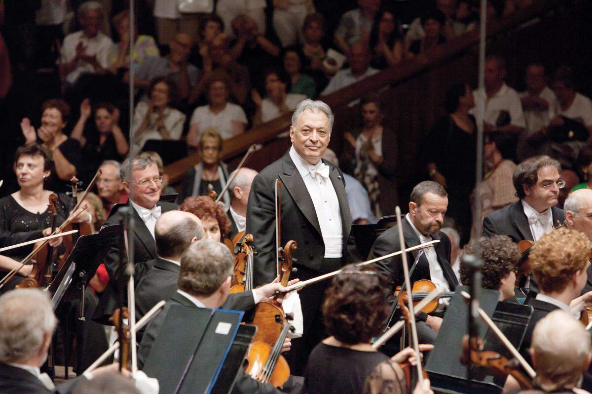 La Israel Philharmonic Orchestra con su director, Zubin Mehta, se presenta el 6 de febrero del 2019.