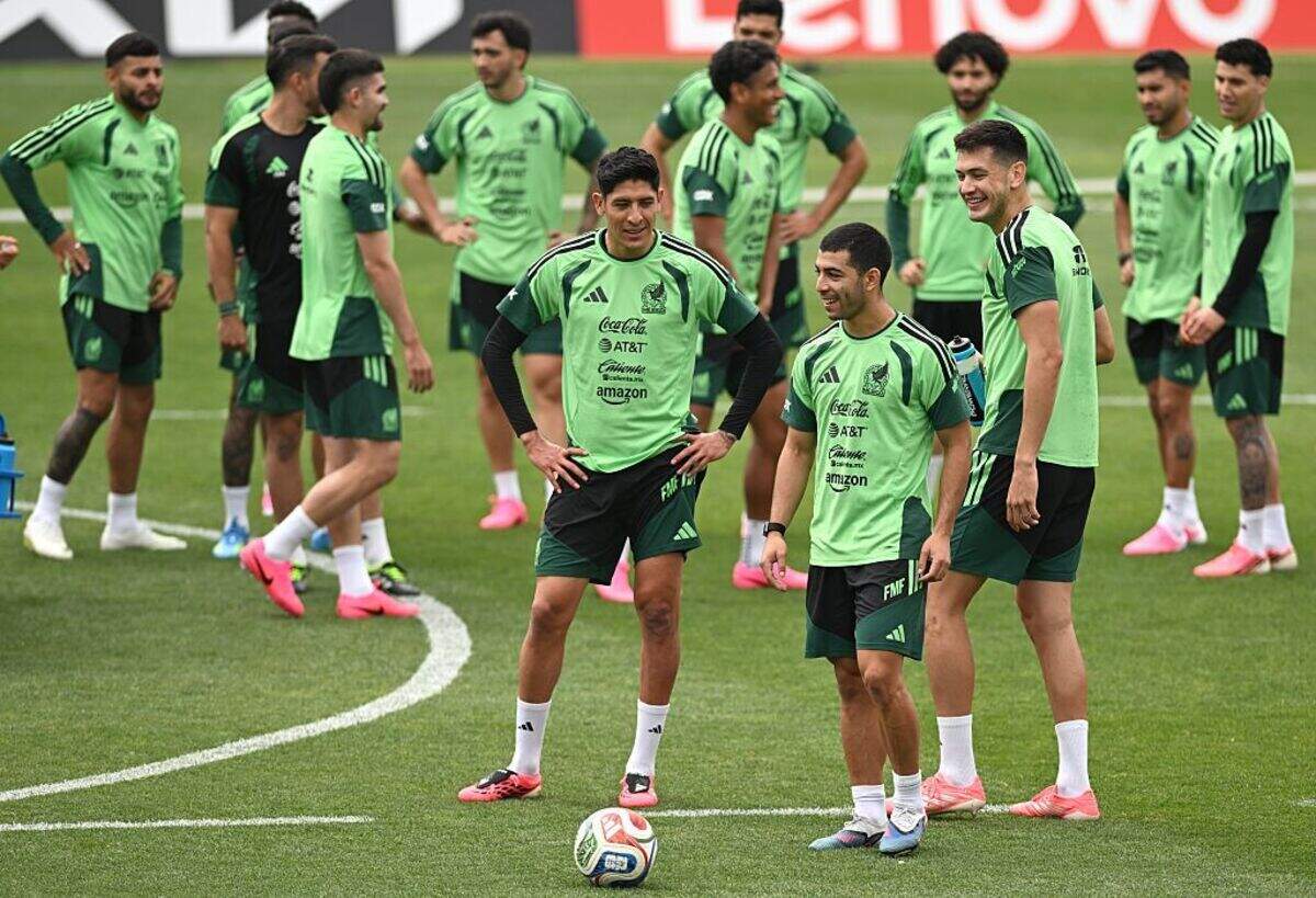 Los jugadores de la selección de México participan en un entrenamiento, el 6 de junio de 2026 en la Ciudad de México, México.