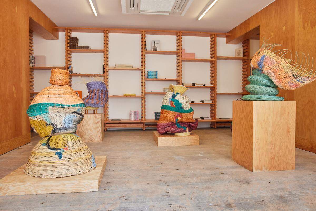 Exhibición “Dee Clements: The Future Has an Ancient Heart” en la Galería Nina Johnson, Miami, hasta el 29 de julio.