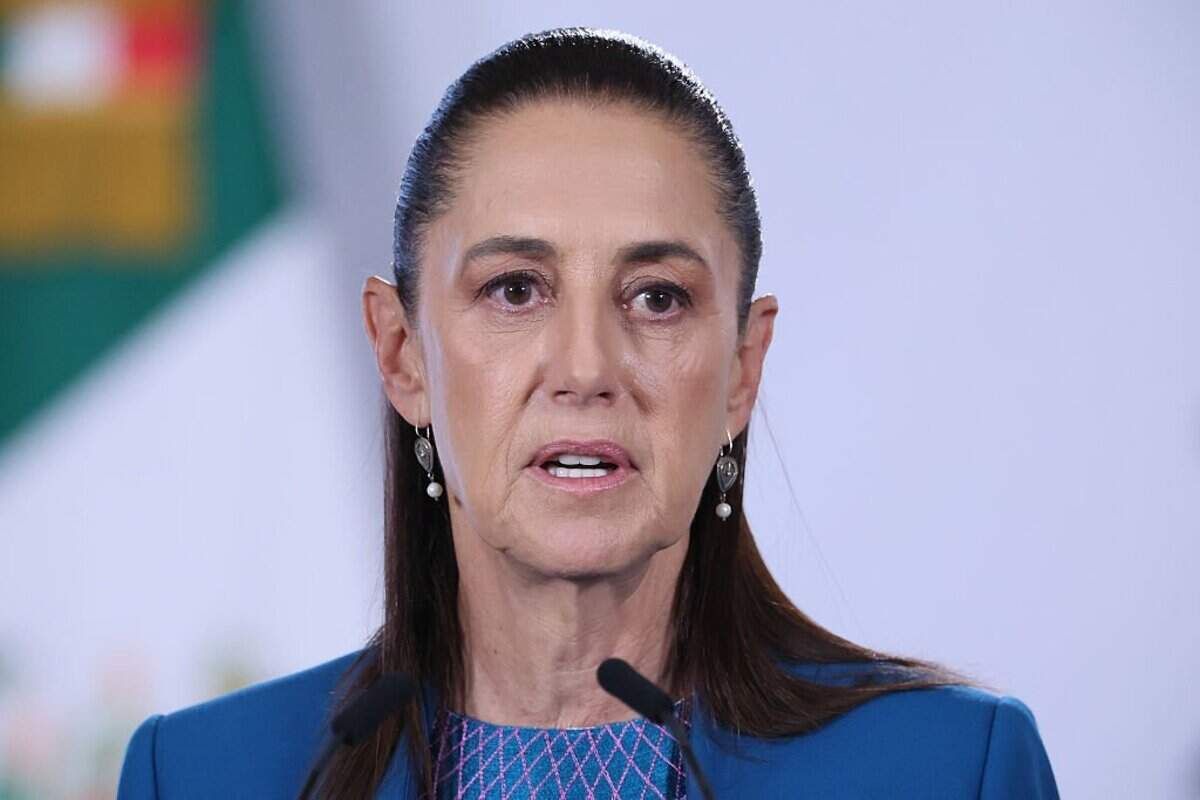 La presidenta de México, Claudia Sheinbaum, habla durante la sesión informativa matutina diaria en el Palacio Nacional el 15 de julio de 2026 en Ciudad de México, México.