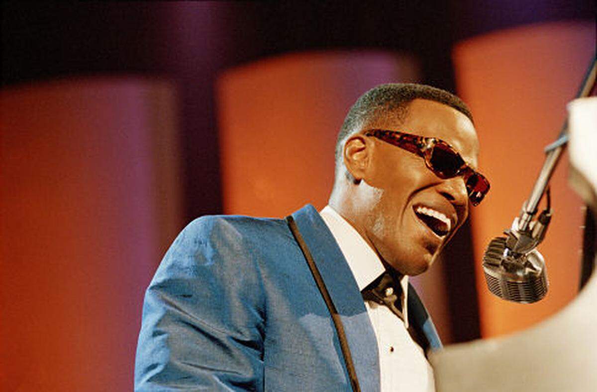 En Coral Gables Art Cinema se presenta 'Ray' (2004) del director Taylor Hackford con la actuación estelar de Jamie Foxx. Esta biopic retrata la vida y obra de uno de los grandes artistas norteamericanos del siglo XX: Ray Charles.