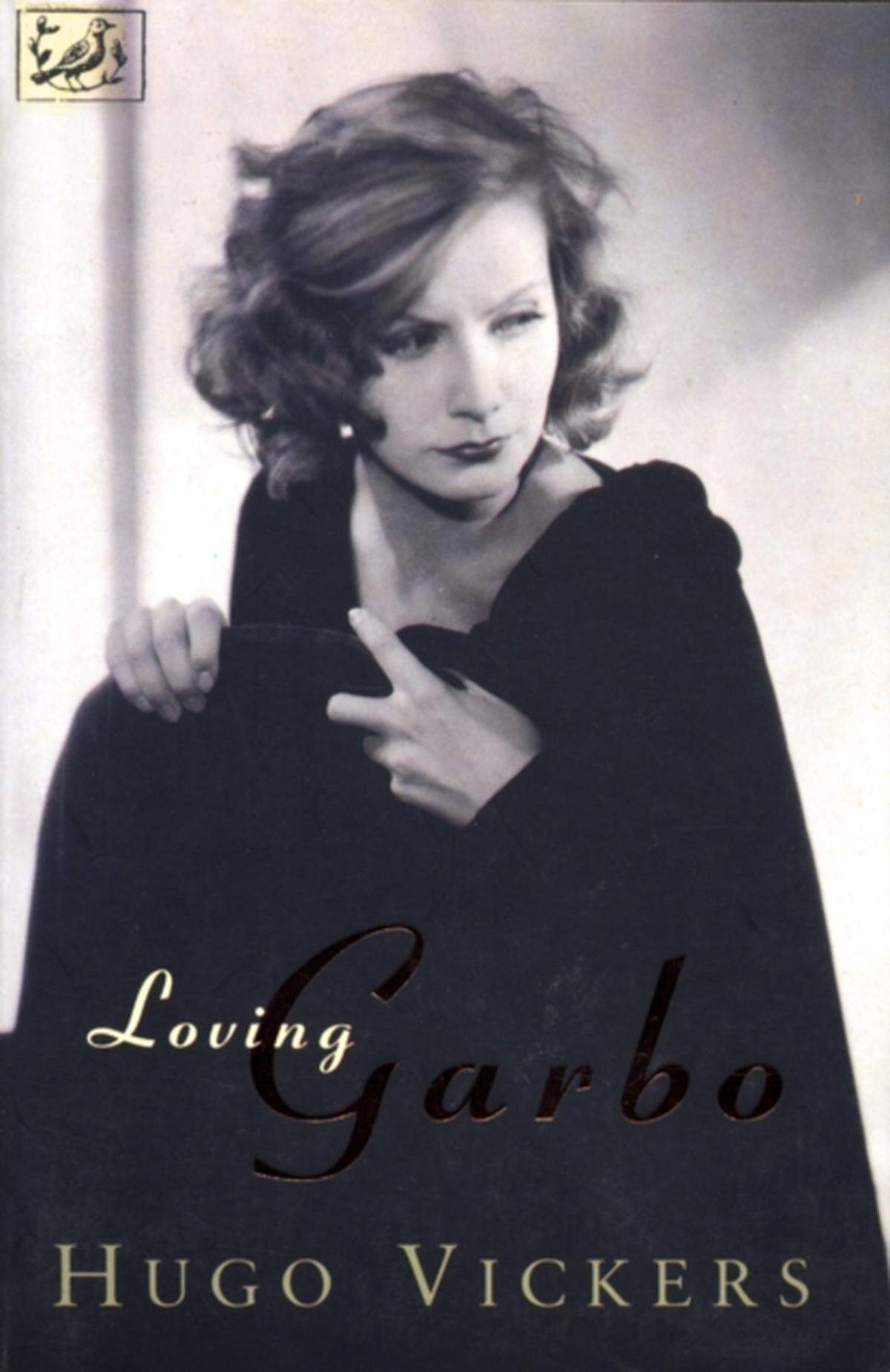 ‘Loving Garbo’, de Hugo Vickers, publicado en el 2012, aborda la vida de la actriz y los romances más importantes que sostuvo, con el diseñador y fotógrafo Cecil Beaton y con la escritora Mercedes de Acosta.