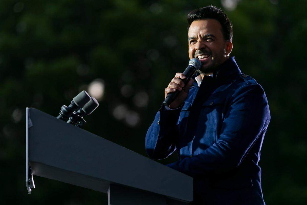El gran cierre de la noche contará con la presentación del puertorriqueño Luis Fonsi—ganador de cuatro Latin Grammy, siete premios Billboard de la música latina y tres nominaciones al Grammy—junto a la orquesta.