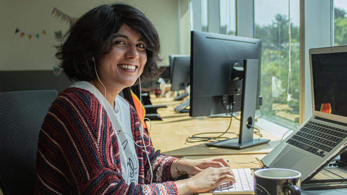 La iniciativa Crece con Google ofrece herramientas, recursos, aplicaciones y cursos en español para dominar el mundo digital y encontrar empleos mejor pagados, a veces en tecnología informática.