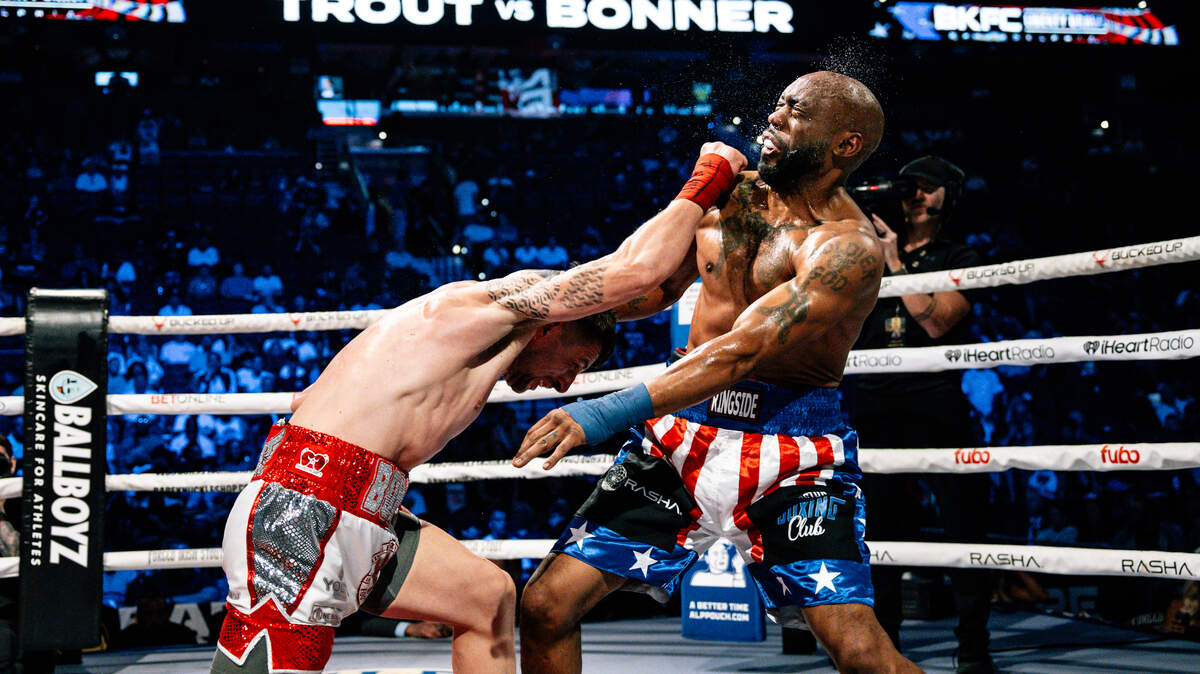 El británico Ben Bonner derribó dos veces al exmonarca mundial de boxeo Austin Trout y lo destronó en apenas dos asaltos durante la cartelera Liberty Brawl en Filadelfia